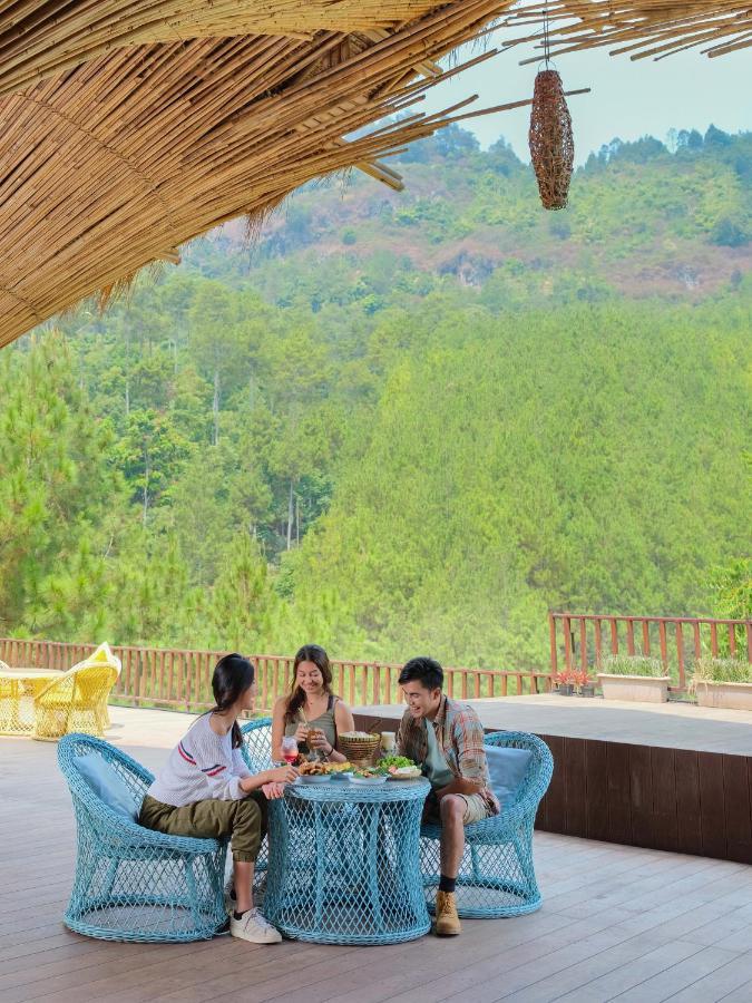 The Lodge Maribaya Cikareumbi Екстериор снимка