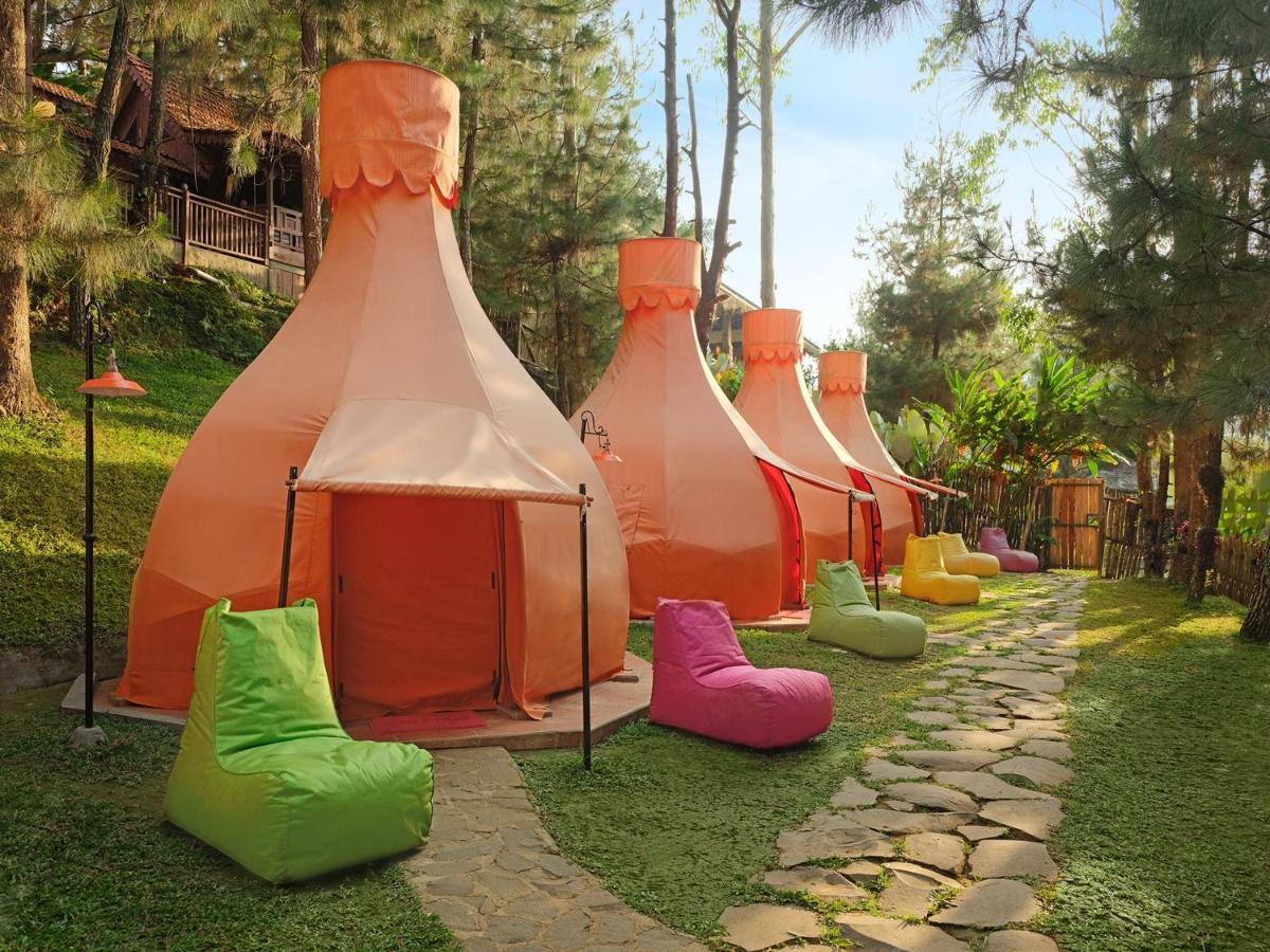 The Lodge Maribaya Cikareumbi Екстериор снимка
