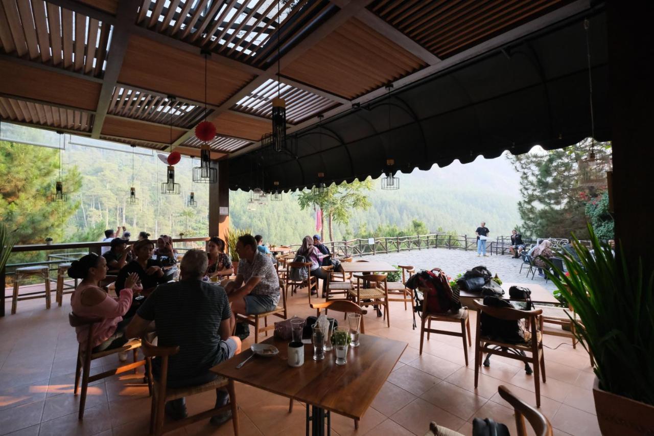 The Lodge Maribaya Cikareumbi Екстериор снимка