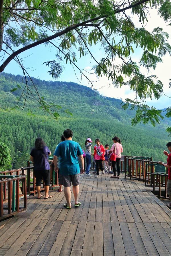 The Lodge Maribaya Cikareumbi Екстериор снимка