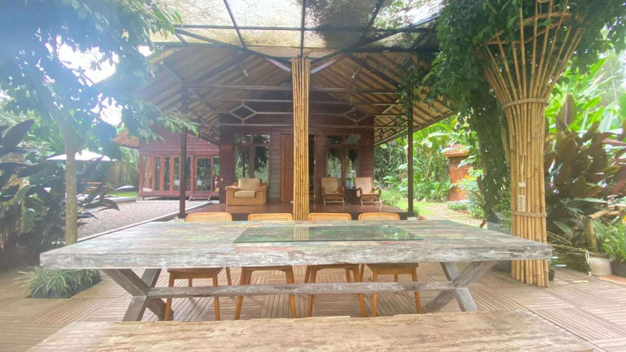 The Lodge Maribaya Cikareumbi Екстериор снимка
