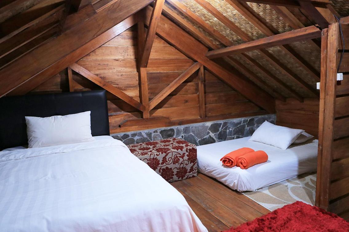 The Lodge Maribaya Cikareumbi Екстериор снимка