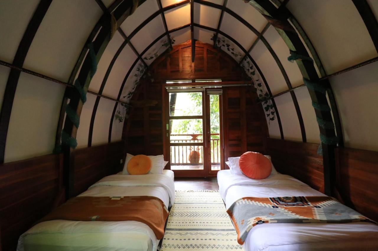 The Lodge Maribaya Cikareumbi Екстериор снимка