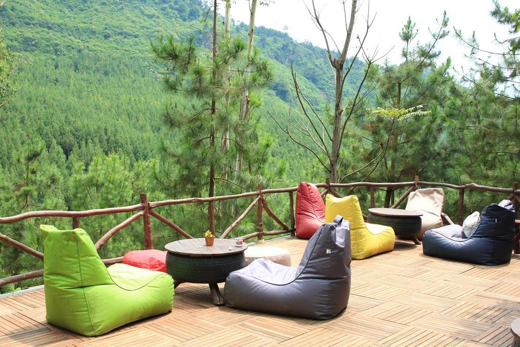 The Lodge Maribaya Cikareumbi Екстериор снимка
